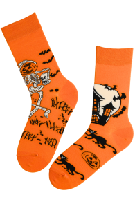 oranžid halloweeni sokid