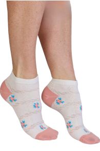 Белые укороченные хлопковые носки с узором KAYLANI | Sokisahtel