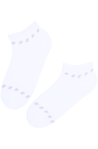 Хлопковые укороченные (спортивные) носки белого цвета с нежным цветочным узором KETTER | Sokisahtel