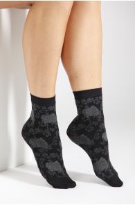 Женские носки черного цвета с цветочным узором серого цвета KLAARA 60DEN | Sokisahtel
