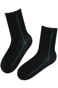 Хлопковые носки чёрного цвета с синей полоской KRISTI | Sokisahtel
