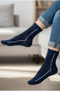 KRISTI tumesinised valge triibuga sokid | Sokisahtel