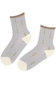 LEONELLA light grey socks with flowers | Sokisahtel