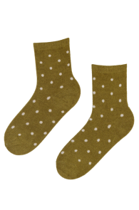 Женские тёплые пушистые носки горчично-зелёного цвета с изображением белых крапинок LILA | Sokisahtel