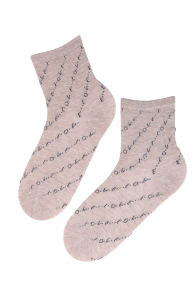 Женские романтичные носки бежевого цвета с удобной резинкой и блестящим текстом LUULE | Sokisahtel