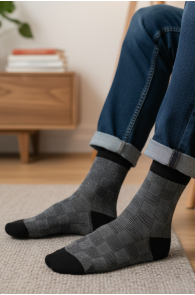 MIKK musta värvi ruudulised puuvillased sokid | Sokisahtel