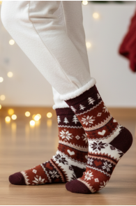 MONALI tumepruunid jõulumustriga soojad sokid | Sokisahtel