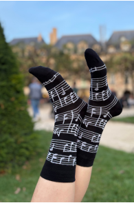 MUSIC nootidega musta värvi puuvillased sokid | Sokisahtel