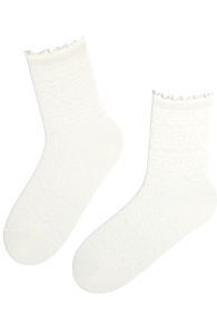 NAVARRA white socks with hearts | Sokisahtel
