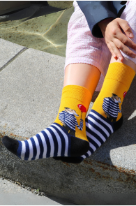 Хлопковые носки жёлтого цвета с полосками и собаками NIXON | Sokisahtel