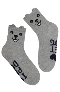 Хлопковые носки серого цвета с изображением мордочки весёлого пёсика с торчащими ушками и надписью PET DOG | Sokisahtel