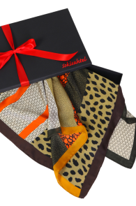 SCARF  with an exotic pattern | Sokisahtel