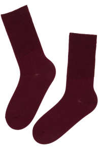 Тёплые шерстяные носки тёмно-красного цвета RIINA | Sokisahtel