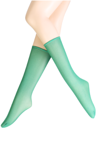 Изящные носки зелёного цвета с ярким блеском LUCIENNE от Sarah Borghi | Sokisahtel