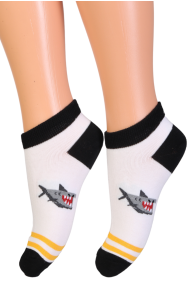White low-cut kids' socks with shark prints and yellow stripes.