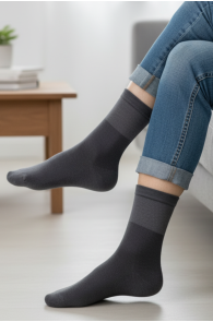 SILVER grey socks with silver thread | Sokisahtel