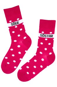 Хлопковые носки цвета фуксия с узором в горошек SÕGE SÕSTAR (безумная смородина) | Sokisahtel