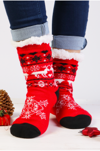 Теплые домашние носки красного цвета с узором в зимних мотивах и нескользящей подошвой ARON | Sokisahtel