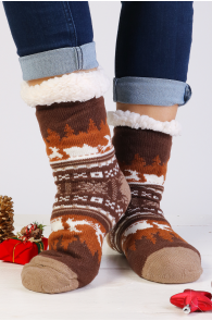 Теплые домашние носки коричневого цвета с узором в зимних мотивах и нескользящей подошвой MARAT | Sokisahtel