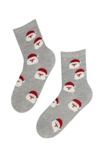 Хлопковые носки серого цвета в рождественской тематике с узором в виде Деда Мороза MERRY (веселый) | Sokisahtel