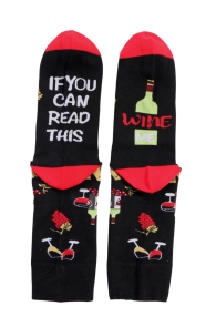 "IF YOU CAN READ THIS, WINE ME" black cotton socks | Sokisahtel