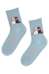 Хлопковые носки голубого цвета с изображением милых воркующих котиков и надписью SWEET LOVE | Sokisahtel