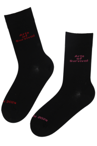 Хлопковые носки чёрного цвета с яркой надписью розово-красного цвета TARTU 2024 | Sokisahtel