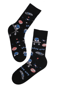Хлопковые носки чёрного цвета с изображением космических объектов SPACED OUT | Sokisahtel