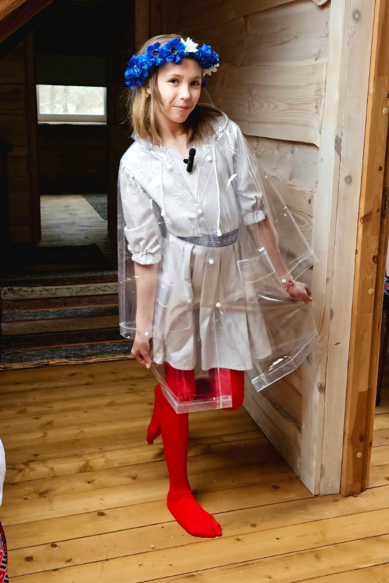 Reusable raincoat top