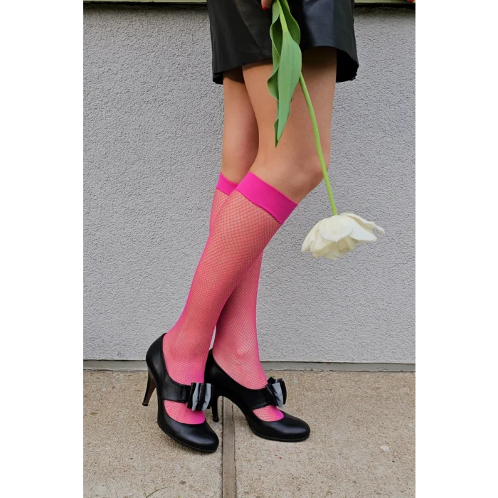 Girl with Rete Knee