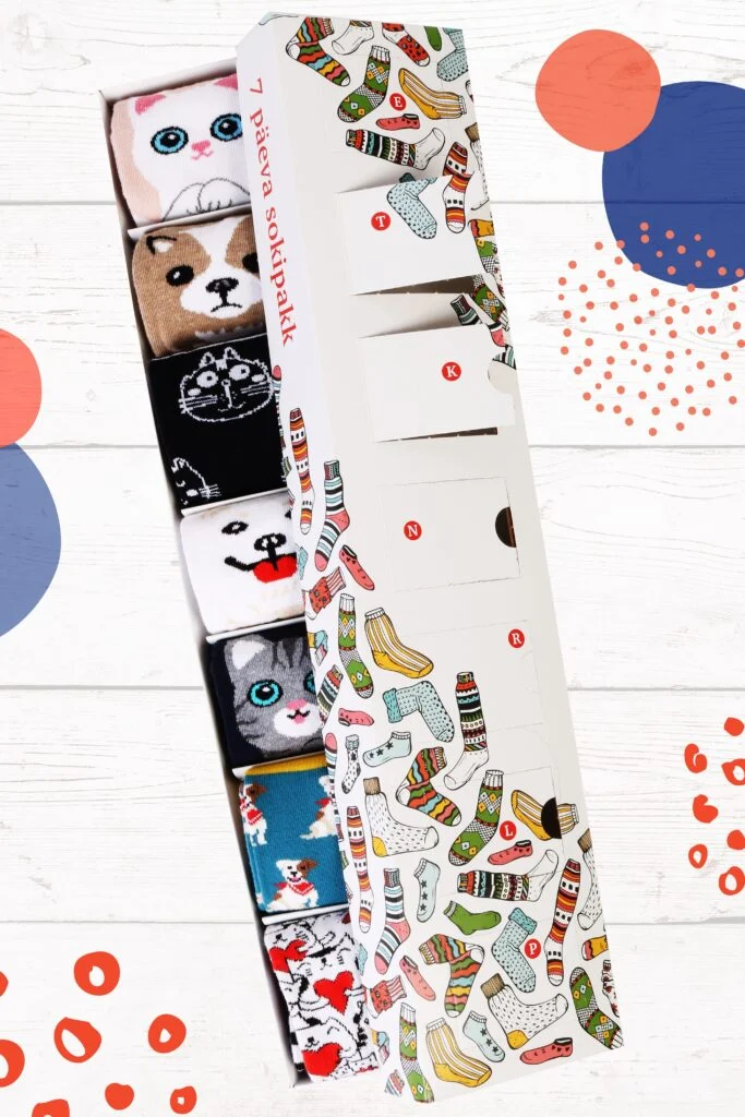 Parim vanaema 7 sokipaariga kinkekarp Cat and dog socks for 7 days