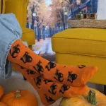BRAM mustade kassidega Halloweeni sokid