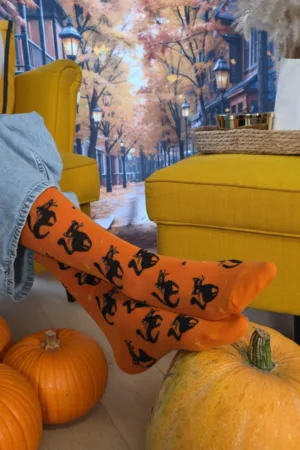 BRAM mustade kassidega Halloweeni sokid lastele