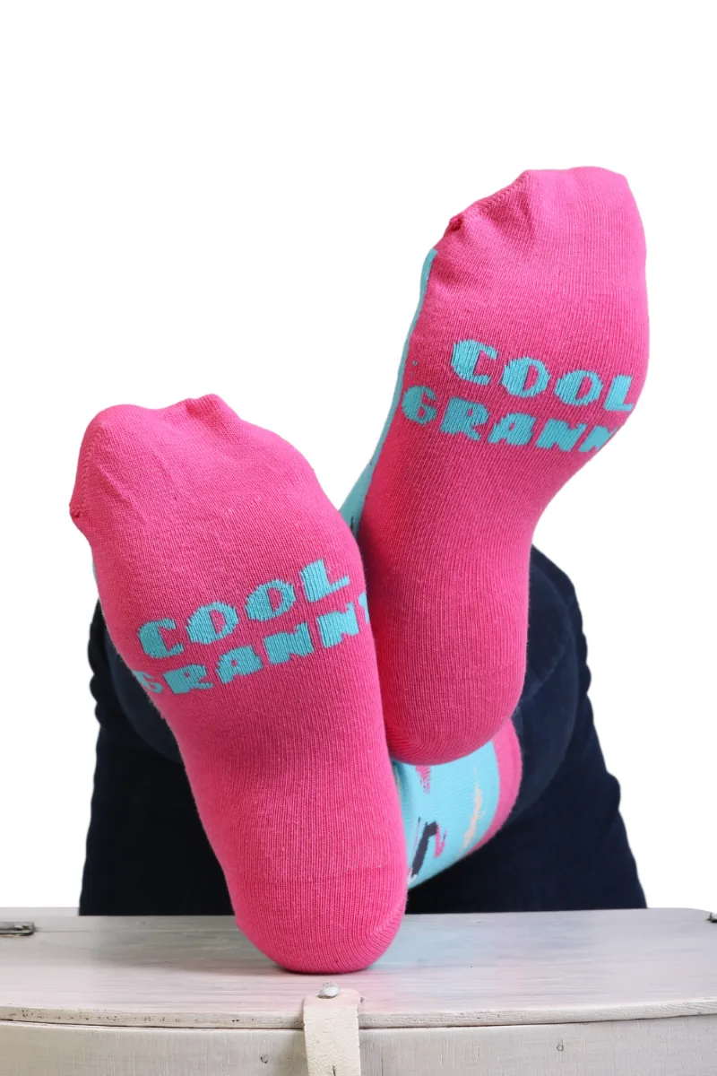 COOL GRANNY puuvillased emadepäeva sokid jaanalindudega