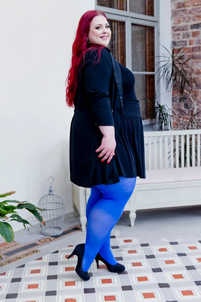 GLOW plus size 50 DEN sinised sukkpüksid