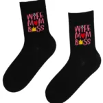 WIFE MOM BOSS musta värvi sokid naistele