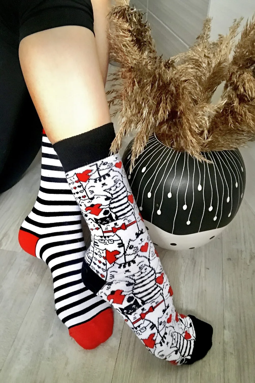 PURRFECT LOVE valged puuvillased sokid