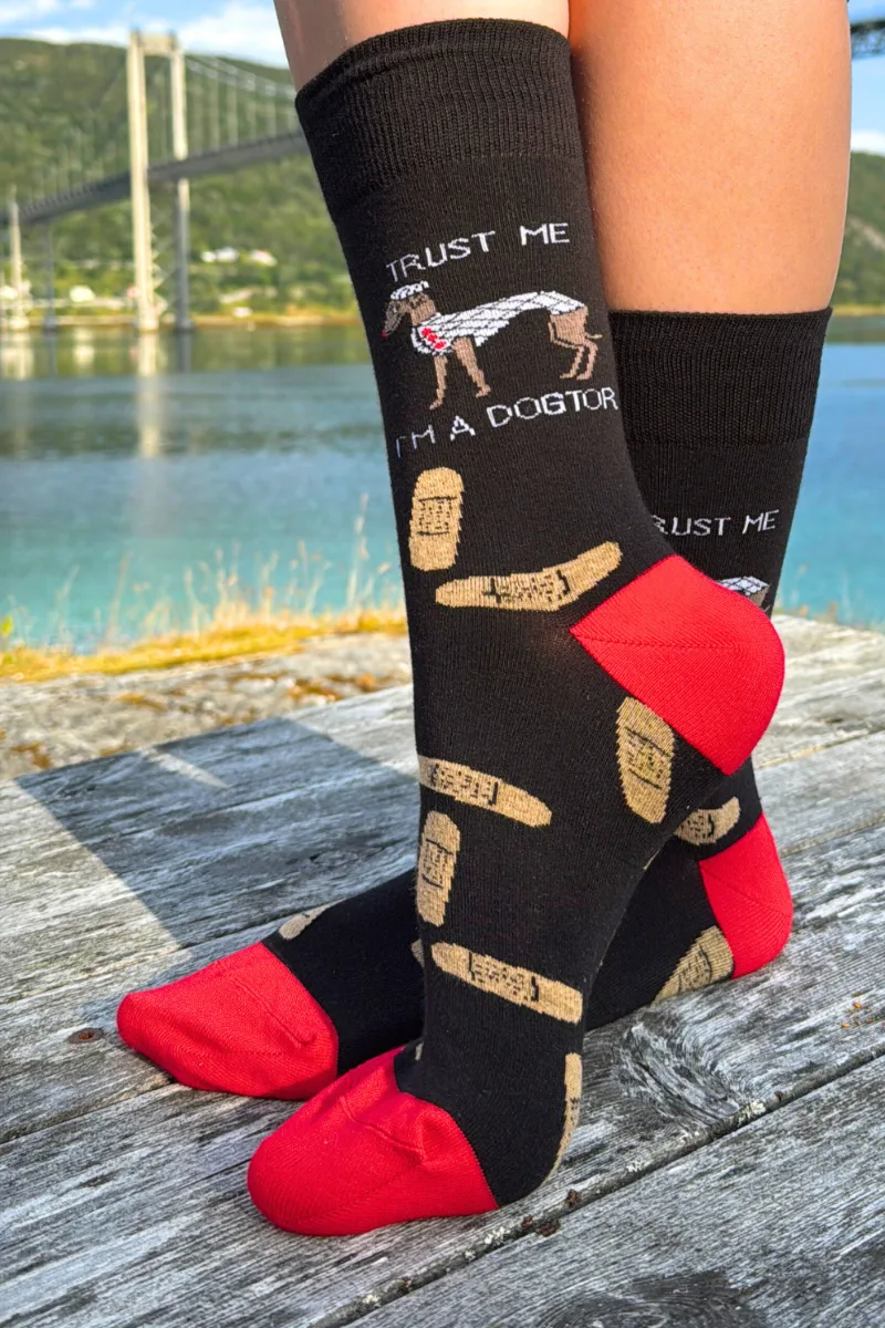 DOGTOR musta värvi puuvillased sokid