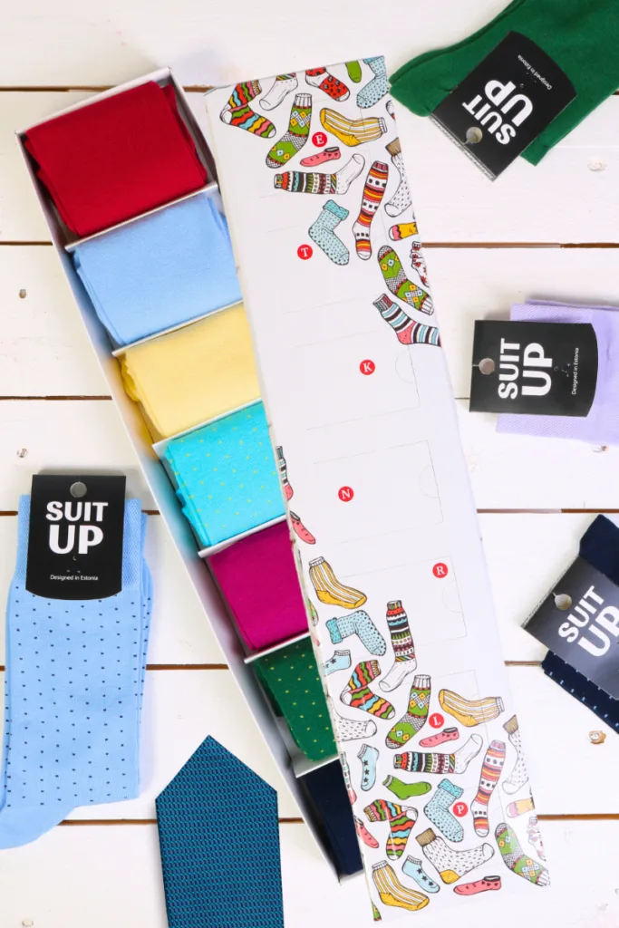 SUIT UP ülikonnasokkide üllatuspakk 7 sokipaariga