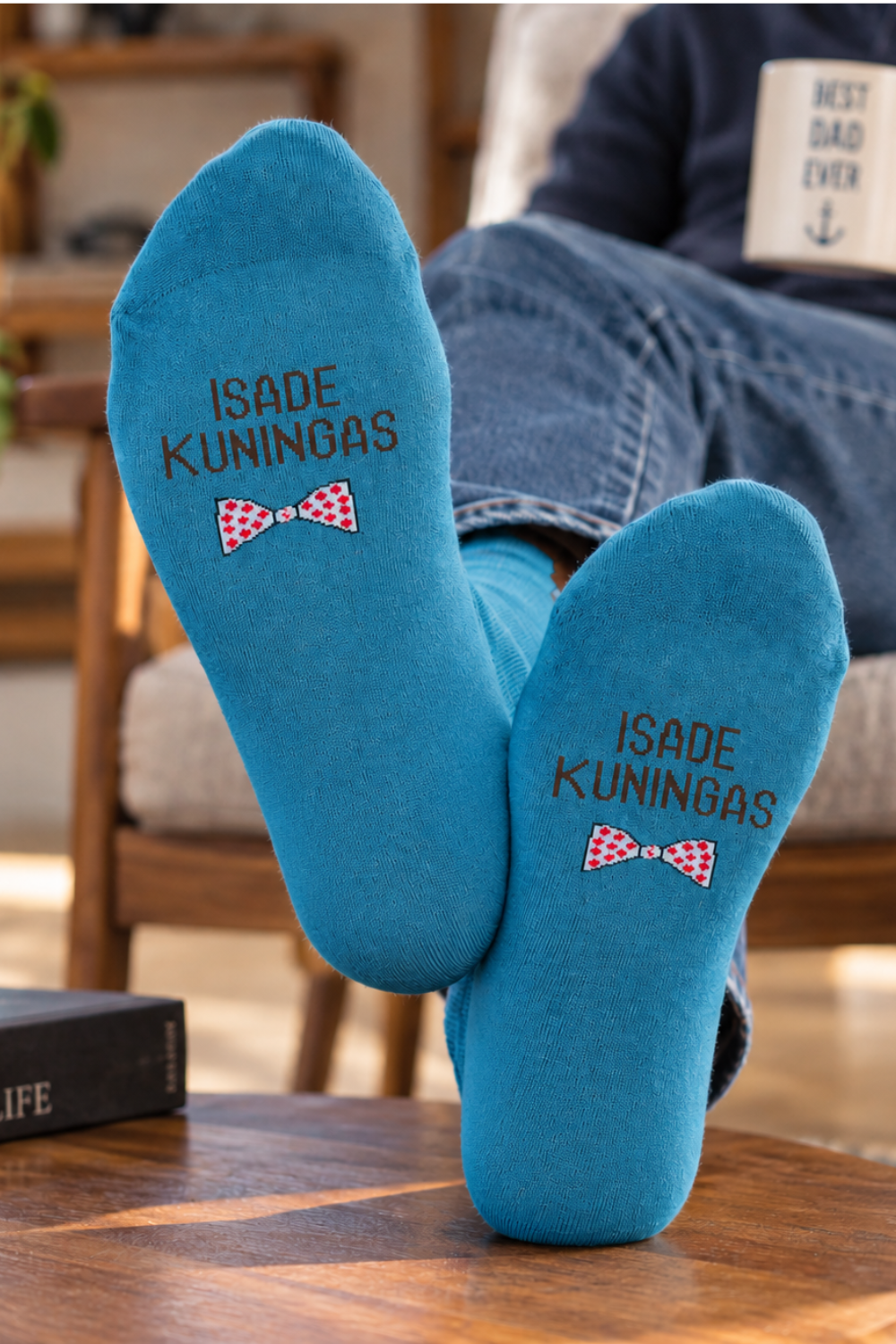 ISADE KUNINGAS karudega puuvillased tekstiga sokid