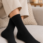 musta värvi meriinovillased sokid naistele